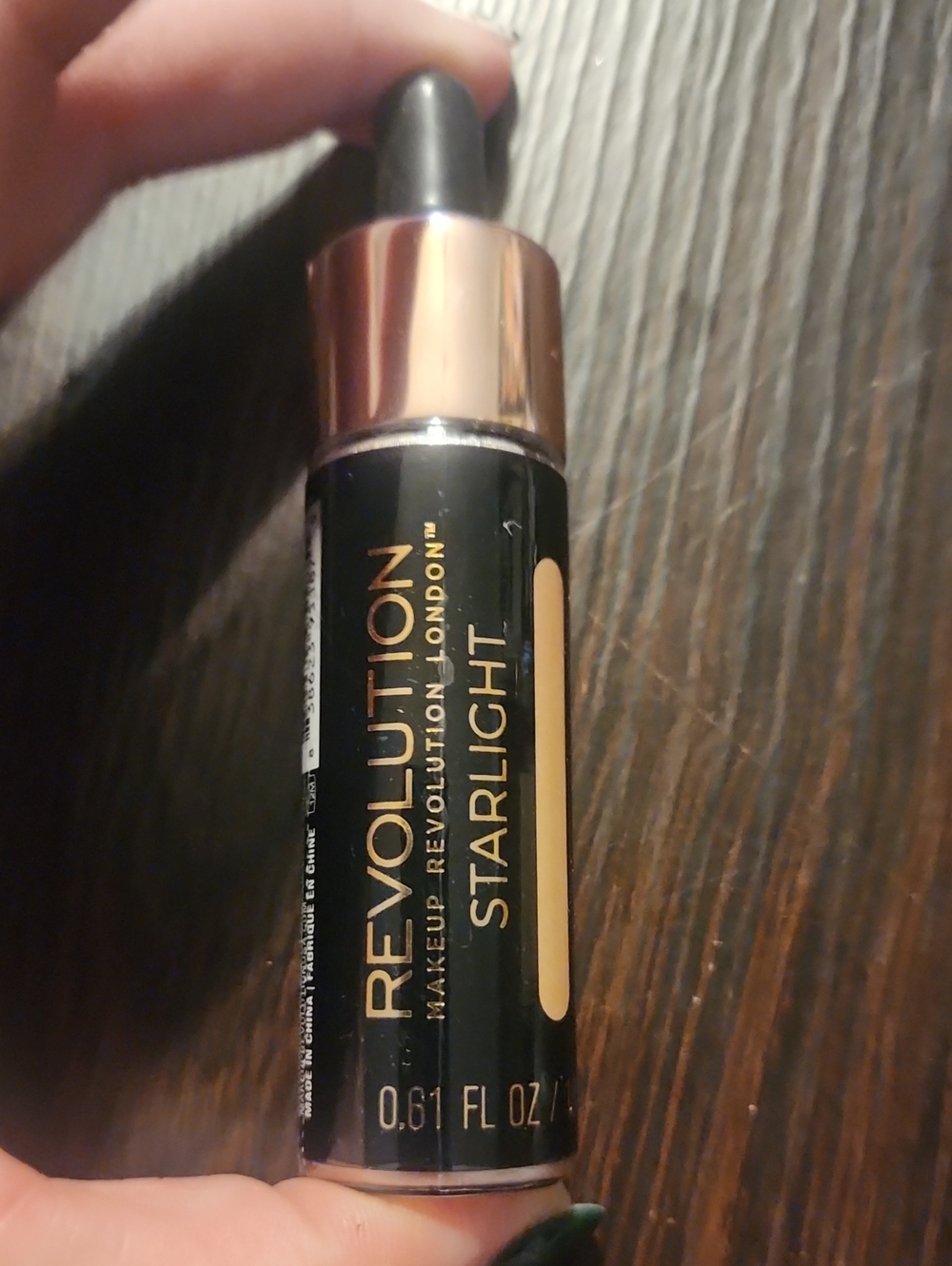 Revolution Starlight Liquid Highlighter — Champagne Gold